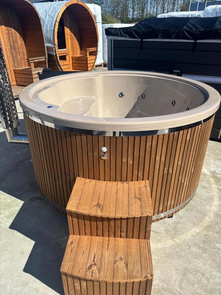 Massage hottub 195 cm I Laatste demo, Tuin en Terras, Bubbelbaden en Hottubs, Nieuw, Vast, Afdekzeil, Trap, Ophalen