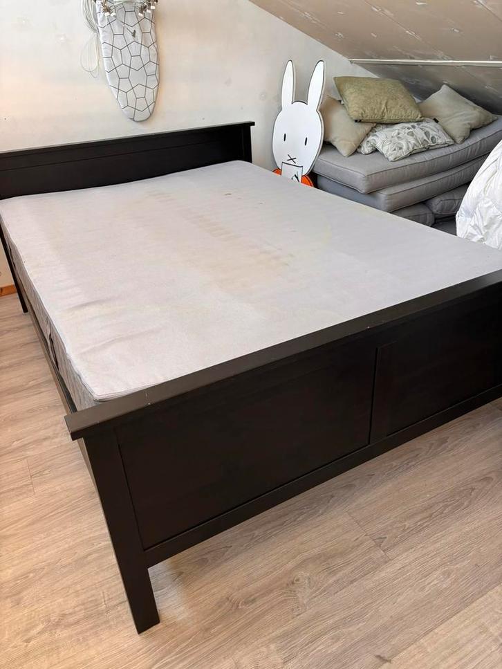 Hemnes bed Ikea | 140 breed | evt met gratis matras, Huis en Inrichting, Slaapkamer | Bedden, Gebruikt, Tweepersoons, 140 cm, 210 cm