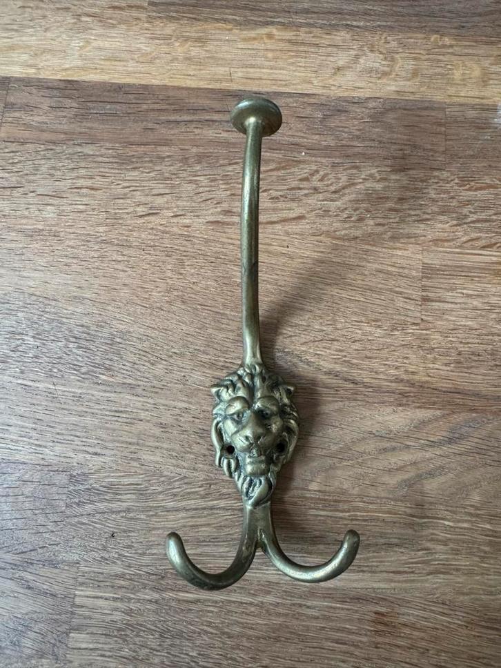 Vijf Koperen Haken met Leeuwenkop, Huis en Inrichting, Woonaccessoires | Kapstokken, Gebruikt, Wandhaken, Minder dan 100 cm, Metaal