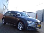 Audi A3 Sportback 1.4 e-tron Sport 3X S-LINE | PANORAMA DAK, Auto's, Audi, Stof, Gebruikt, 4 cilinders, Zilver of Grijs