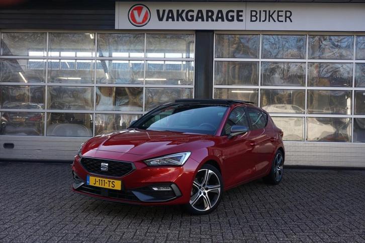 SEAT Leon 1.0 TSI FR Launch Edition Camera/Trekhaak/Panodak!, Auto diversen, Schadeauto's, Seat, Handgeschakeld, Benzine, Hatchback