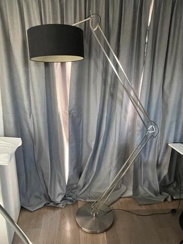 Vloerlamp met kap | In goede staat beschikbaar voor biedingen