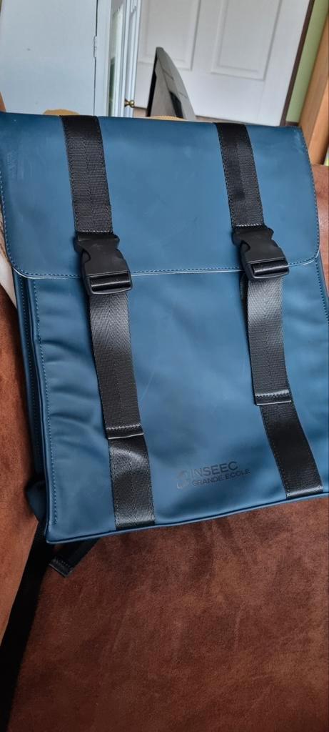 Laptop /rugzak merk Vinga nog nieuw, Computers en Software, Laptoptassen, Zo goed als nieuw, Ophalen of Verzenden