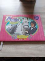 Amika, Hippe Tips Gids - Studio 100, Studio 100, Non-fictie, Ophalen of Verzenden, Zo goed als nieuw