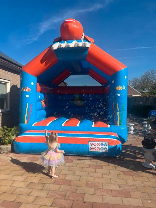 Nemo springkussen, Hobby en Vrije tijd, Feestartikelen | Verhuur, Zo goed als nieuw, Verjaardag, Ophalen