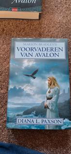 Marion Zimmer Zimmer Bradley - Voorvaderen van Avalon, Boeken, Ophalen of Verzenden, Zo goed als nieuw, Marion Zimmer Zimmer Bradley