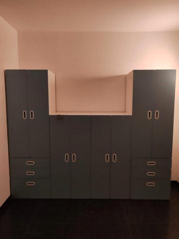 Kledingkast  beschikbaar voor biedingen