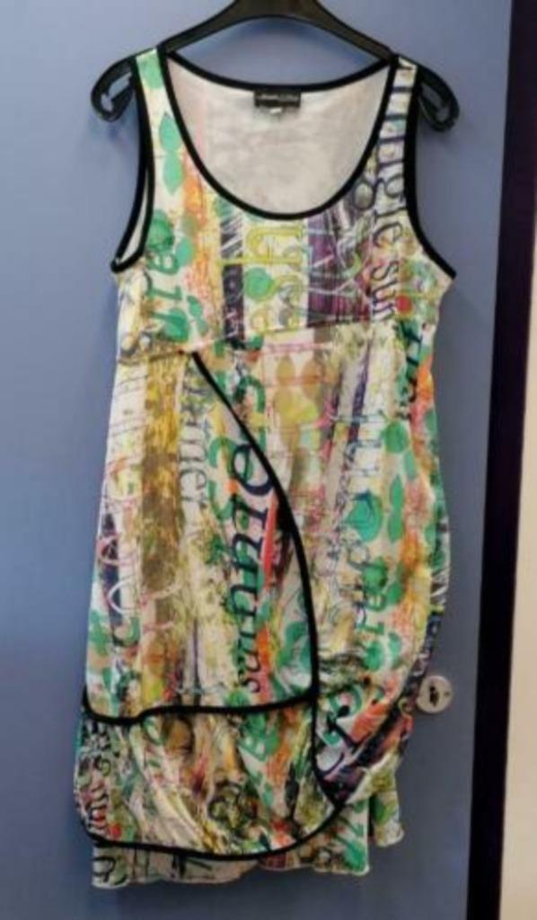 Mezza Luna jurk, apart en kleurrijk print en model 44 36025, Kleding | Dames, Jurken, Zo goed als nieuw, Maat 42/44 (L), Overige kleuren