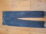 Levi's broek - slim fit maat 28 - 32, Ophalen of Verzenden, Zo goed als nieuw, Jongen, Broek