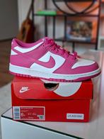 Nike Dunk Low "Active Fuchsia" maat 38.5, Nike, Nieuw, Ophalen of Verzenden, Sneakers of Gympen