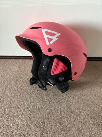 Roze Brunotti skihelm beschikbaar voor biedingen