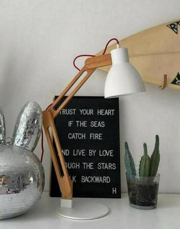 Bureaulamp tafellamp verstelbaar als nieuw wit met hout beschikbaar voor biedingen