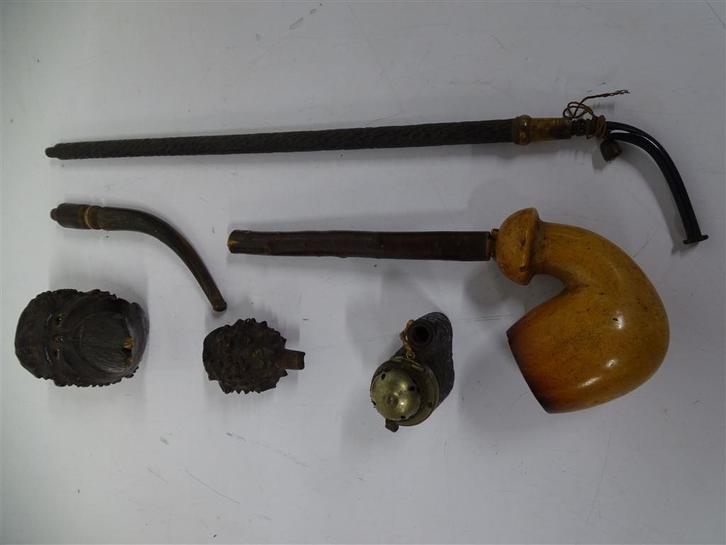 A6150. Klassieke Pijpen met opzetstuk en toebehoren, Verzamelen, Rookartikelen, Aanstekers en Luciferdoosjes, Gebruikt, Sigarenbandjes