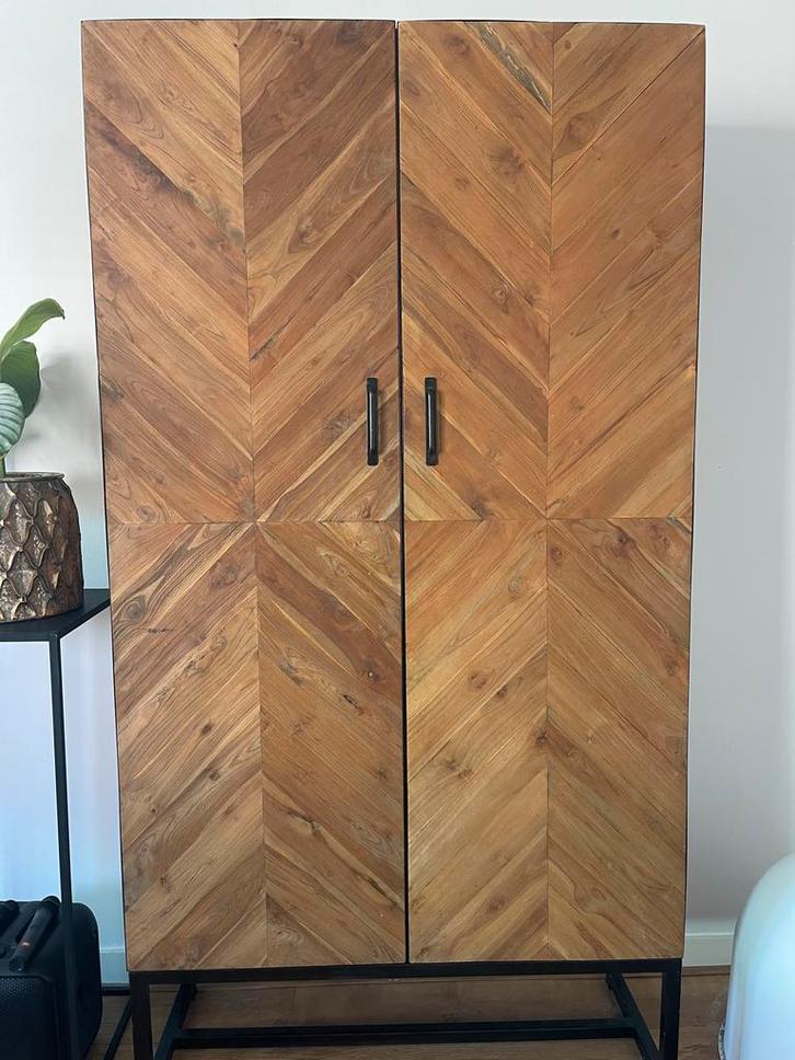 Servieskast mango vissengraat, Huis en Inrichting, Kasten | Kledingkasten, Gebruikt, 150 tot 200 cm, 50 tot 100 cm, 50 tot 75 cm