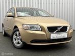 Volvo S40 1.8 Momentum | 138dkm | Xenon | Clima | Youngtimer, Auto's, Volvo, Voorwielaandrijving, 125 pk, Gebruikt, Beige