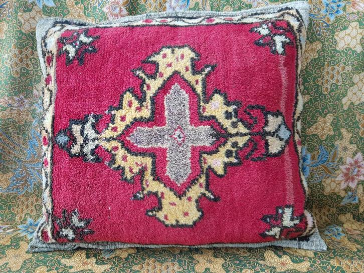 Mooi oud handgeknoopt Perzisch kussen uit Iran 44-48 cm., Antiek en Kunst, Antiek | Kleden en Textiel, Ophalen of Verzenden