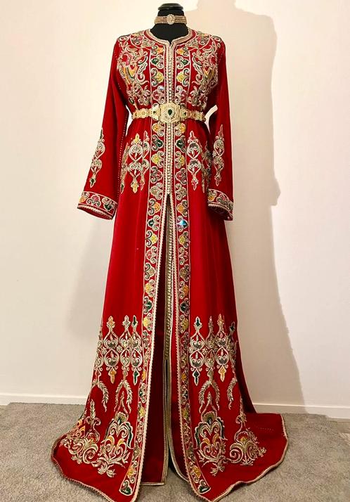 Takchita Nu €50,- te huur, Kleding | Dames, Gelegenheidskleding, Zo goed als nieuw, Overige typen, Ophalen of Verzenden