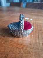 Speldenkussen mandje, Ophalen of Verzenden, Zo goed als nieuw, Knoop of Knopen