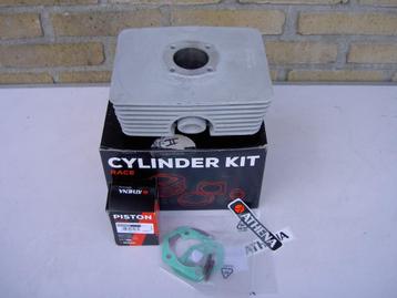 nr 2: nieuwe athena 70 cc, 6 p, cilinder in de doos etc beschikbaar voor biedingen