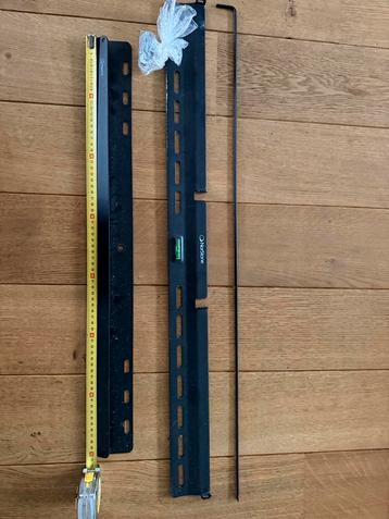 Vogels tv muurbeugel beschikbaar voor biedingen