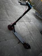 Elektrische step max 30 km, Fietsen en Brommers, Steps, Ophalen, Zo goed als nieuw, Elektrische step (E-scooter)