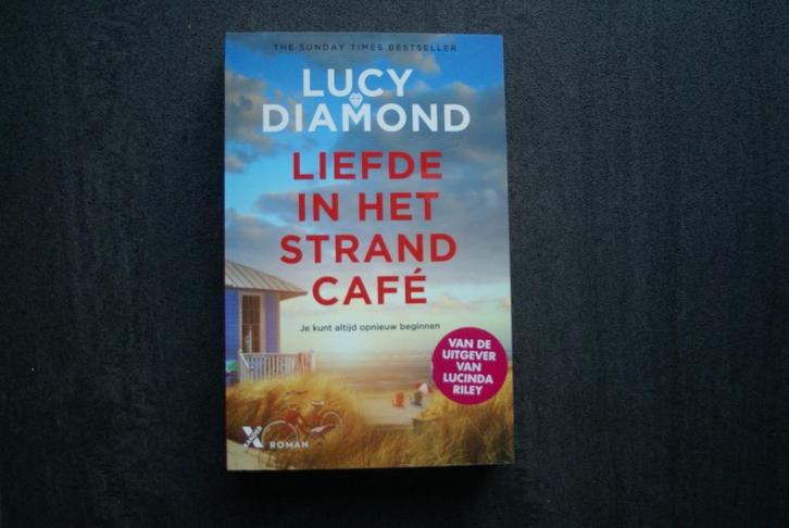 LIEFDE IN HET STRANDCAFÈ.. Lucy Diamond.. (2022), Boeken, Romans, Zo goed als nieuw, Ophalen of Verzenden