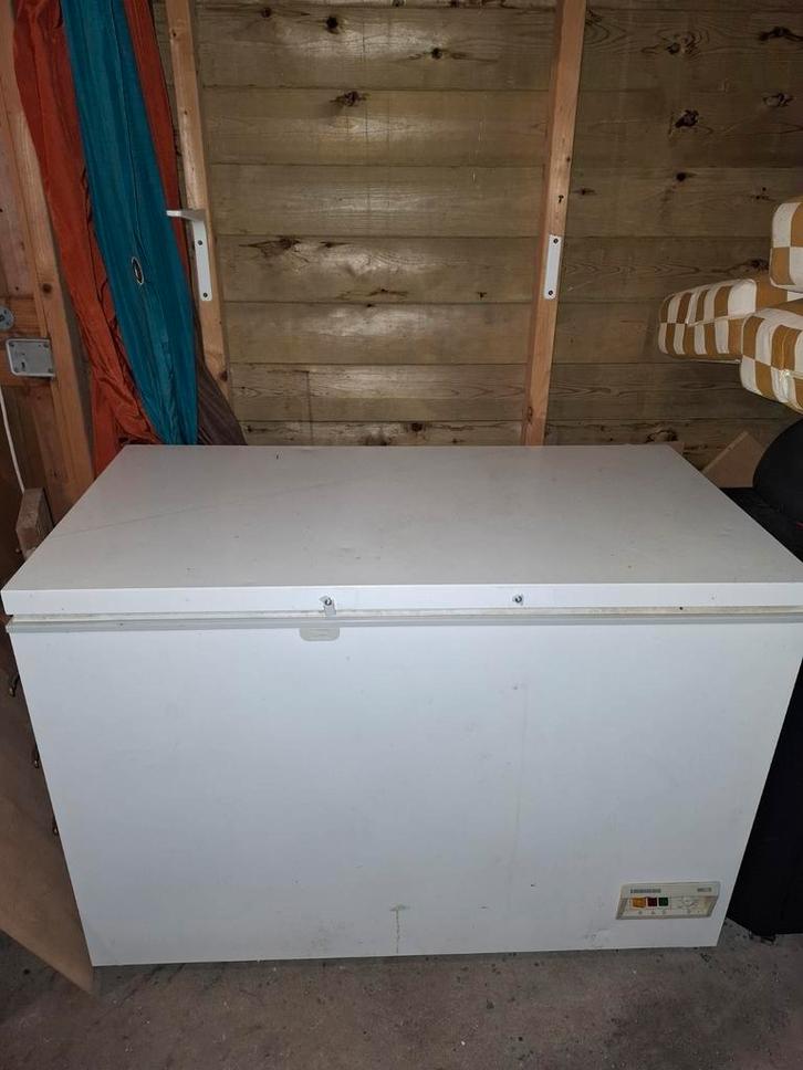 Grote, degelijke Lieberr Vrieskist  330 liter, Witgoed en Apparatuur, Vriezers en Diepvrieskisten, Gebruikt, Vrijstaand, Vrieskist