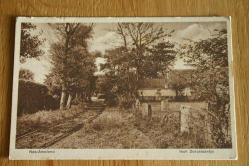 Ameland Nes, Dorpslaantje, Verzamelen, Ansichtkaarten | Nederland, Ongelopen, Waddeneilanden, 1920 tot 1940, Ophalen of Verzenden