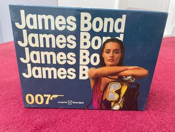 James Bond boeken in een verzamelbox beschikbaar voor biedingen