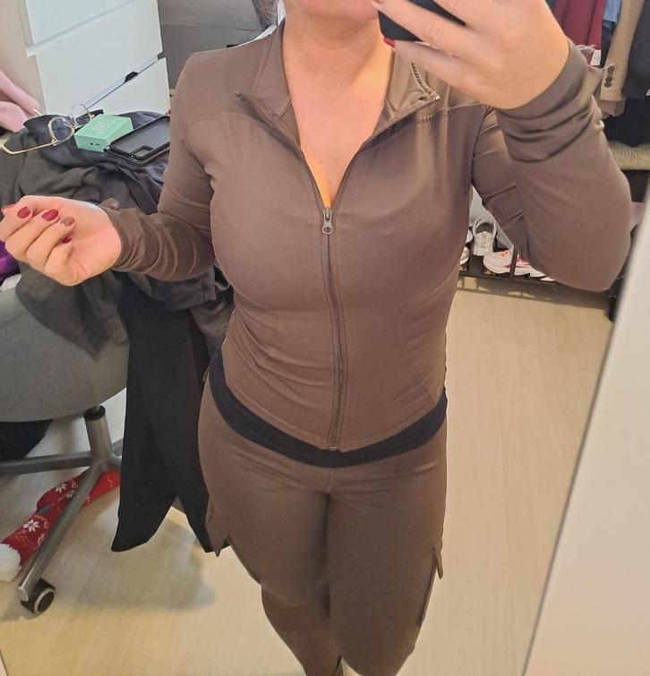 Bruin sportsetje., Kleding | Dames, Sportkleding, Nieuw, Maat 34 (XS) of kleiner, Bruin, Ophalen of Verzenden