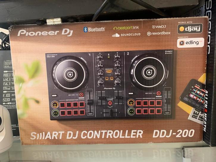 Pioneer DDJ-200 DJ Controller - Perfect voor Beginners!, Muziek en Instrumenten, Dj-sets en Draaitafels, Zo goed als nieuw, Dj-set