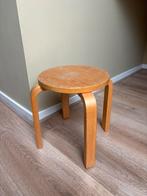 IKEA Frosta Kruk Kinder Stapelkrukje Multiplex Vintage, Huis en Inrichting, Krukjes, Ophalen of Verzenden, Gebruikt, Hout