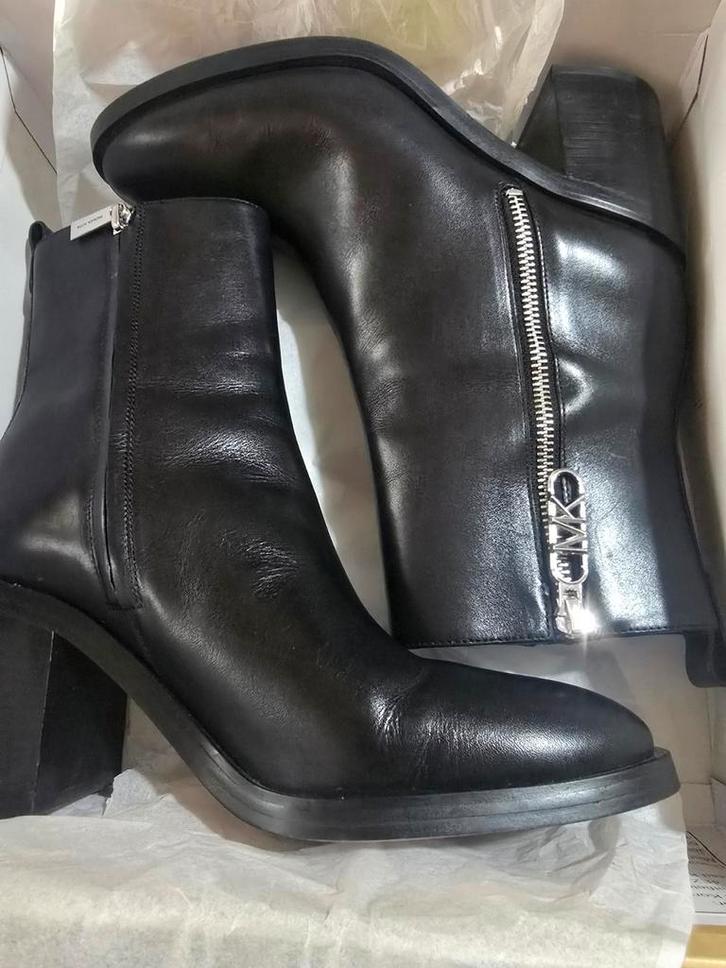 Michael kors enkellaars van Regan /zwart / leer, Kleding | Dames, Schoenen, Zo goed als nieuw, Zwart, Ophalen of Verzenden