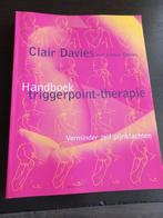 Clair Davies - Handboek triggerpoint-therapie, Ophalen of Verzenden, Clair Davies, Zo goed als nieuw