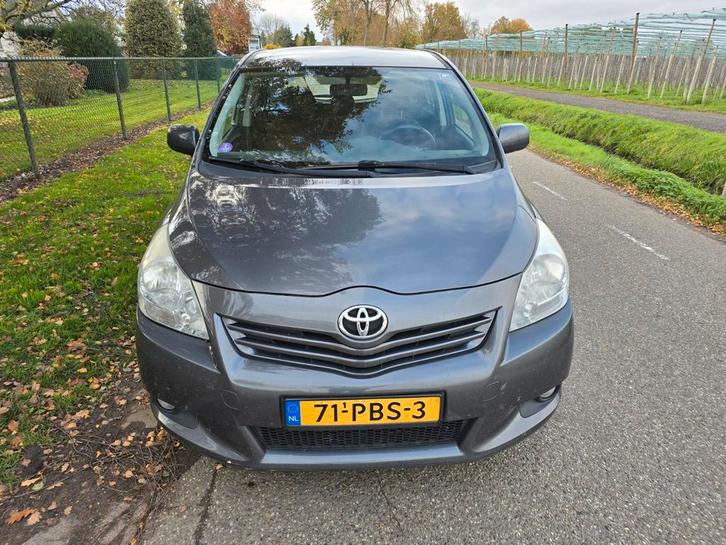 Verso 1.8 Vvti 5P 2011 Grijs automaat airco nav pan, Auto's, Toyota, Bedrijf, Verso, ABS, Achteruitrijcamera, Adaptieve lichten