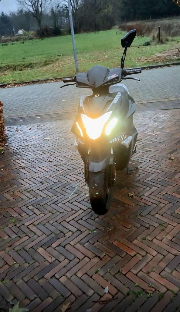 Betrouwbare 4t scooter, Fietsen en Brommers, Scooters | SYM, Zo goed als nieuw, Overige modellen, Benzine, Ophalen