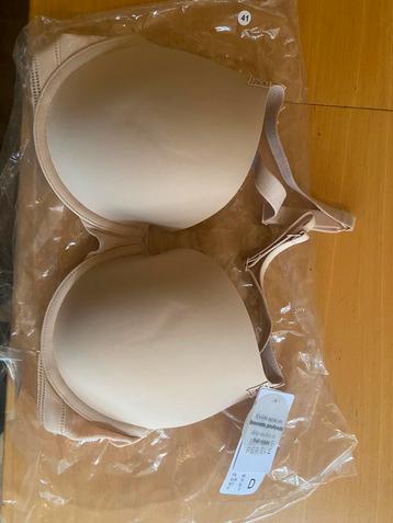 Bh 70d Simone Pérèle beschikbaar voor biedingen