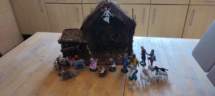 Kerststal met beeldjes, Diversen, Kerst, Gebruikt, Ophalen of Verzenden