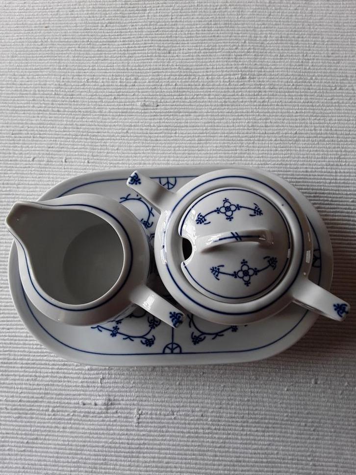 Saks blau JAGER 2 en 3 dlg roomstellen vanaf, Antiek en Kunst, Antiek | Servies los, Ophalen of Verzenden