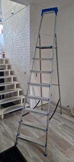 Stevige Trap te Koop van het merk alumexx, 8 treden., Doe-het-zelf en Verbouw, Ladders en Trappen, Ophalen, Trap, Zo goed als nieuw