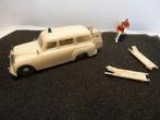 SIKU MERCEDES AMBULANCE ( compleet & MINT) PRIJS: € 50.=, Hobby en Vrije tijd, Ophalen of Verzenden, Nieuw, Auto