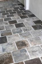 Grijs blauw gesmoorde oude antieke plavuizen ca 22x22 500M2