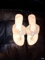 Jumex crème kleurige dames teenslippers met bling motief, Slippers, Beige, Ophalen of Verzenden, Zo goed als nieuw