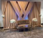 TE HUUR:backdrop vlechtgordijn beige + bruidsbank - Nikkah, Ophalen of Verzenden, Zo goed als nieuw