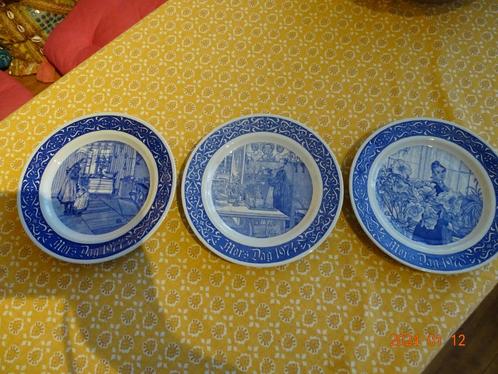 RÖRSTRAND 3 ZWEEDSE MOEDERDAGBORDEN-BROCANTE BLAUW/WIT-, Antiek en Kunst, Antiek | Servies los, Ophalen of Verzenden