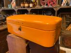 Emaille broodtrommel zéér aparte kleur, Antiek en Kunst, Antiek | Emaille, Ophalen of Verzenden