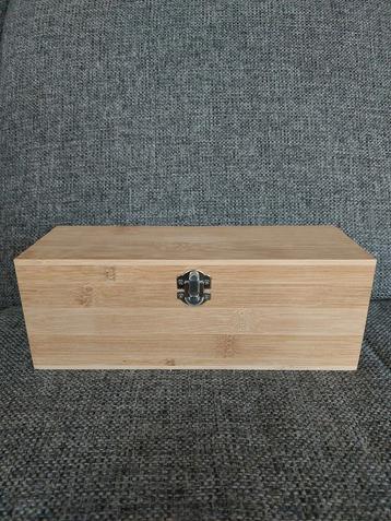 Theedoos  beschikbaar voor biedingen