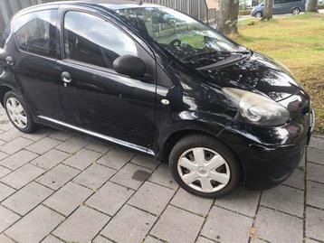 Toyota Aygo 2011 Voorkop+ achterkant+4 deuren Zwart KGB10L 
 beschikbaar voor biedingen