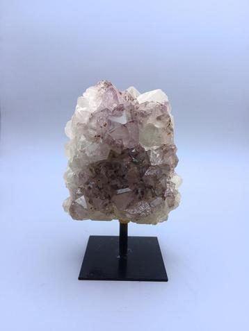 Ruwe Amethistcluster – 817 gram – Inclusief standaard – €35 beschikbaar voor biedingen