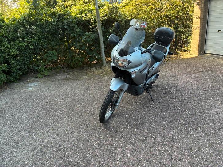 Honda XL650V Transalp 2003 - 39.800 KM, Motoren, Motoren | Honda, Particulier, Toermotor, meer dan 35 kW, 2 cilinders, Motorrijbewijs A